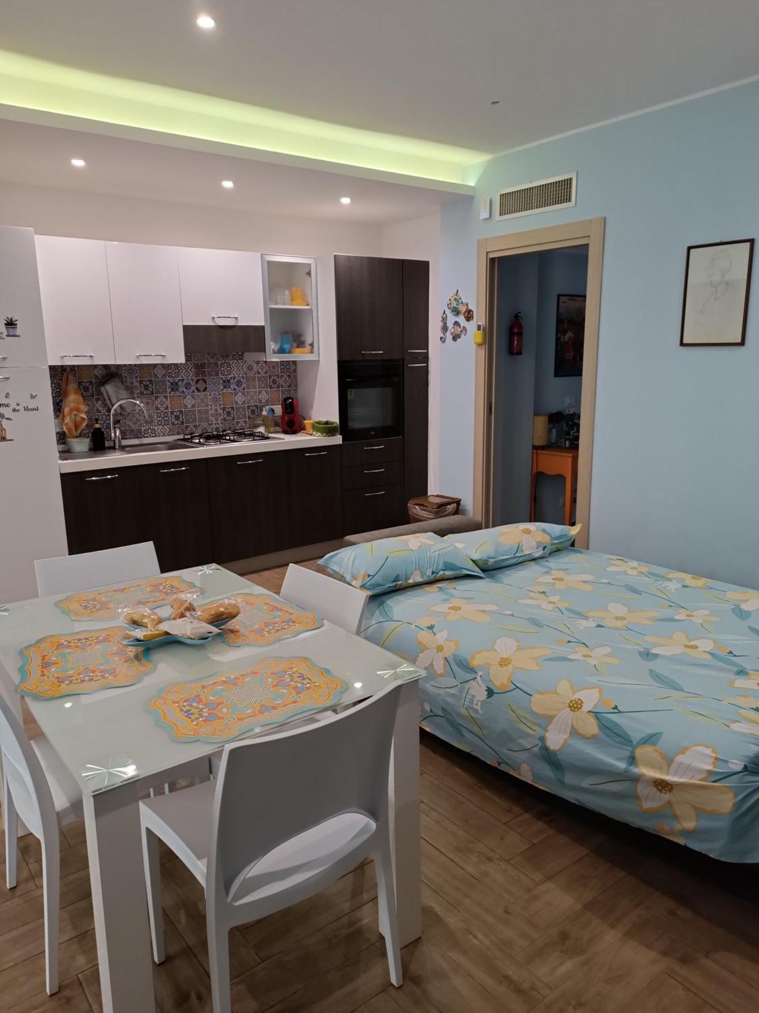 Apartamento Casa Azzurra Giardini-Naxos Exterior foto